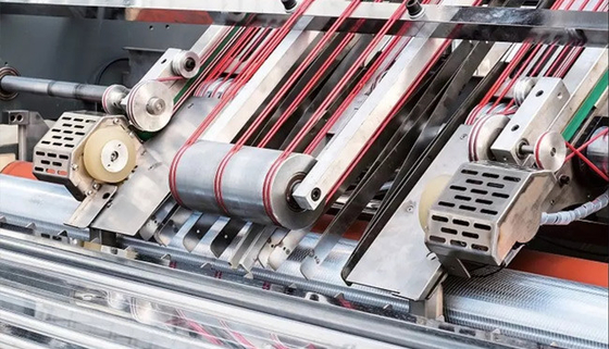 Automatyczna maszyna do laminowania fletów OEM 5T Laminator tektury falistej