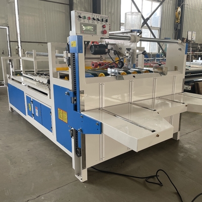 Sterowana przez PLC maszyna do klejenia folderów 200 mm 380 V / 220 V Napięcie 2800 mm