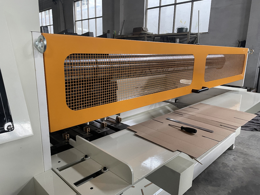 Innowacyjna czterolinkowa rotacyjna cięcia maszyny Model 2000