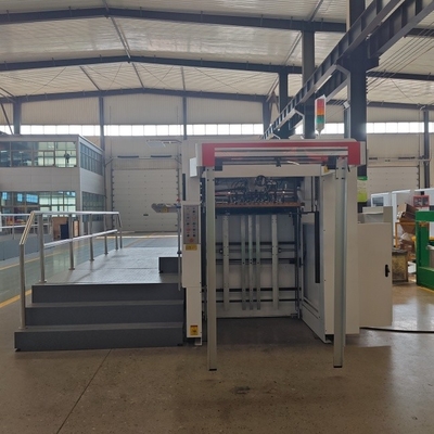 14.5-15.5T PLC kontrolowane faliste pudełko kartonowe wycinacz 980mm cięcie