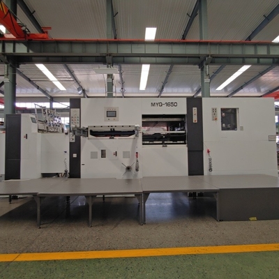 11kw sterowanie PLC dokładny wysokiej prędkości Min 8mm faliste kartonu cięcia
