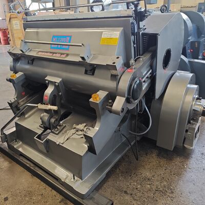 ML1200 Maszyna do cięcia kartonu falistego z ciągłym działaniem Elektryczne oleje idealnie nadające się do produkcji opakowań