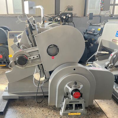 Maszyna do cięcia kartonowego z płaską ścianką falistą o wymiarach maszynowych 5129 4150 2346 mm i wysokiej dokładności cięcia Idealna do zastosowań przemysłowych