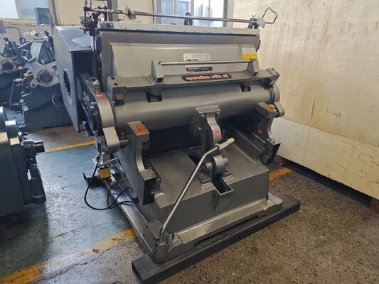 ML1200 Ciężka ręczna maszyna do cięcia gumowego kartonu 20 sztuk/min 1200 * 830 mm