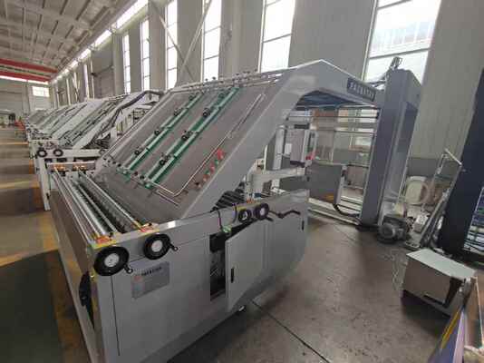 HL1600 Szybkość 100 sztuk/min Automatyczna maszyna do laminowania płytki dla kartonu falistego o wymiarach 1600x1250 mm
