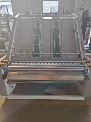 HL1600 Automatyczna maszyna do laminowania na fletę o maksymalnej wielkości 1600X1250 mm, wielkość laminowania, prędkość 5500 arkuszy na godzinę i sterowanie programem PLC